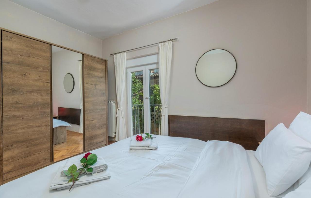 Apartments Loredana Пореч Екстер'єр фото