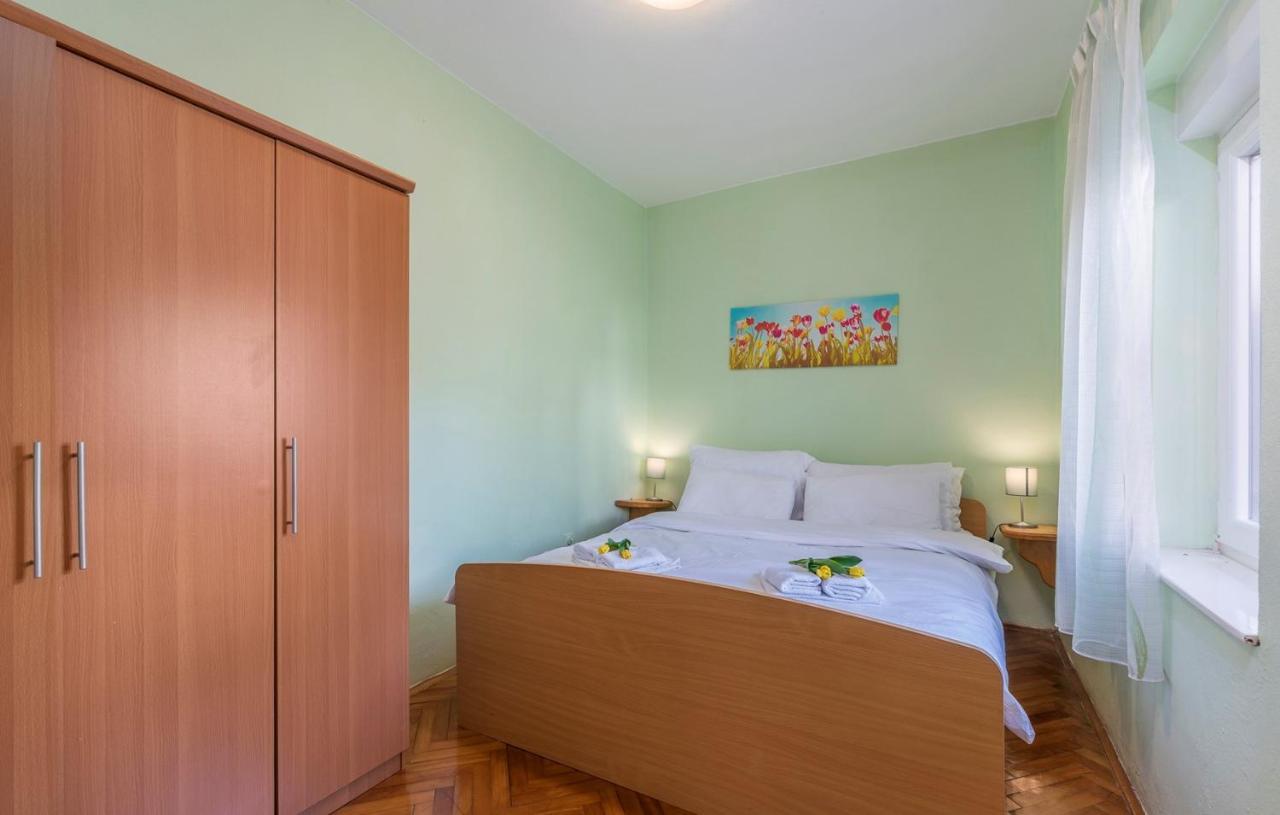 Apartments Loredana Пореч Екстер'єр фото